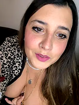 Snapshot of Novababy18 chatting on October 5, 2025, 10:44 pm Novababy18 online show from October 5, 2025, 10:44 pm