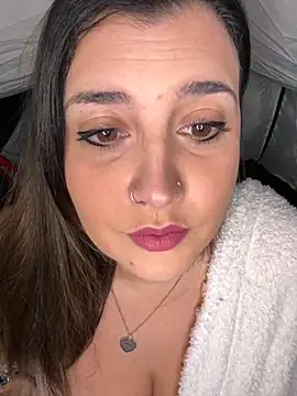 Snapshot of Novababy18 chatting on November 28, 2025, 10:43 pm Novababy18 online show from November 28, 2025, 10:43 pm