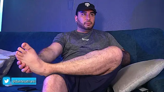 dantesatrianii online show from February 21, 2026, 2:35 am