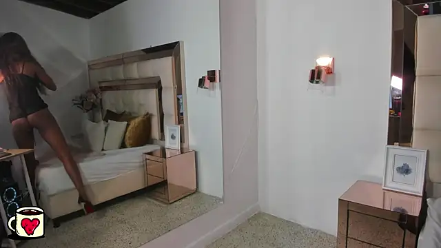 charis hill online show from March 12, 2025, 10:07 pm