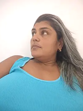 AlyDenalioficial online show from September 11, 2025, 4:29 pm