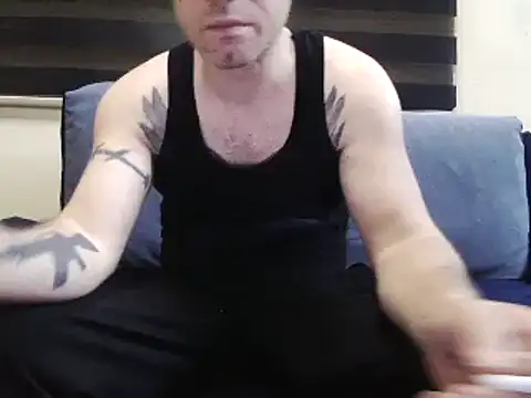 Snapshot of Arabeyes chatting on May 3, 2026, 8:23 pm Arabeyes online show from May 3, 2026, 8:23 pm