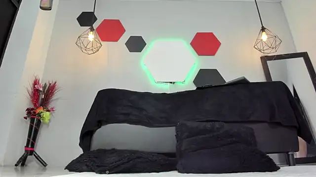 martinaclark online show from December 3, 2025, 3:51 am