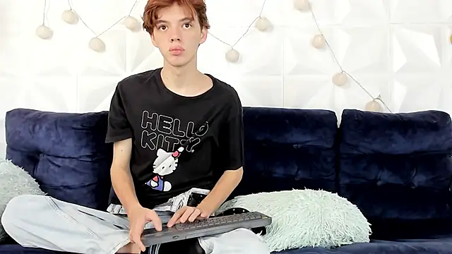 daniel hot03 online show from March 1, 2025, 1:18 pm