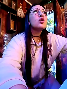 my-kitty online show from February 24, 2025, 2:40 am