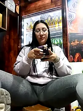 my-kitty online show from February 21, 2025, 2:06 am