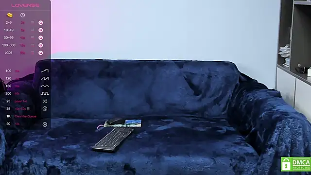 Agatta Smith online show from April 6, 2026, 6:09 pm