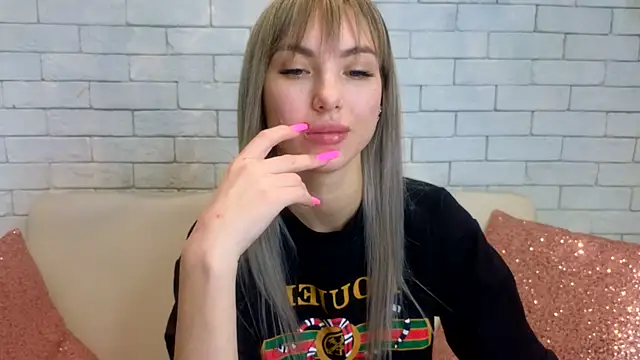 MiaMinx online show from February 12, 2025, 1:52 am