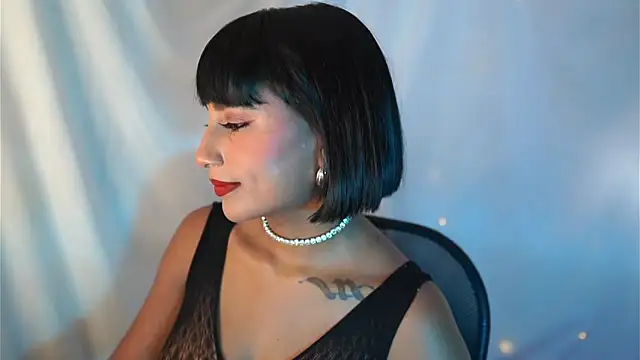 JulietaWinona online show from October 26, 2025, 9:26 pm