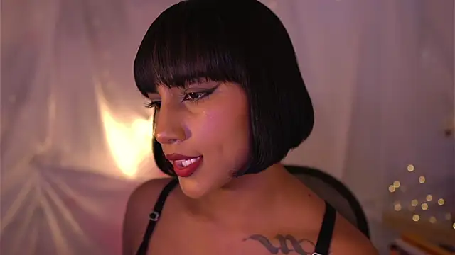 JulietaWinona online show from January 19, 2025, 9:34 pm