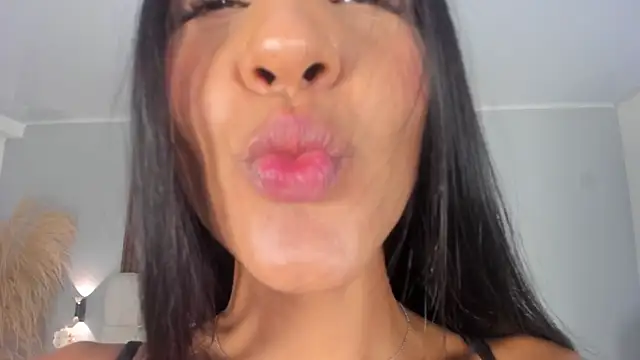 sofi potter  online show from February 27, 2026, 10:20 pm