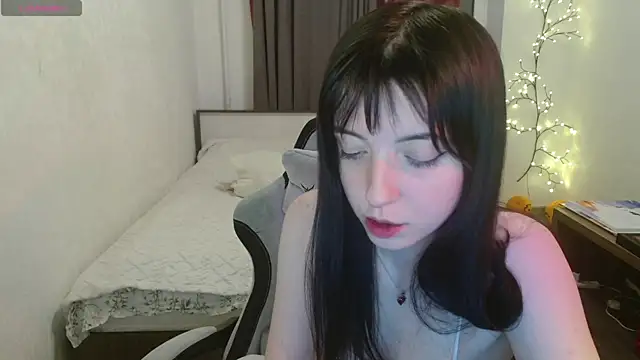 Snapshot of BlackyKitt chatting on November 9, 2025, 4:33 pm BlackyKitt online show from November 9, 2025, 4:33 pm