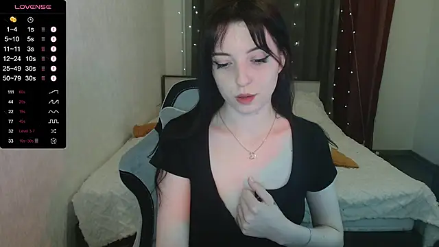 Snapshot of BlackyKitt chatting on December 5, 2024, 4:39 pm BlackyKitt online show from December 5, 2024, 4:39 pm