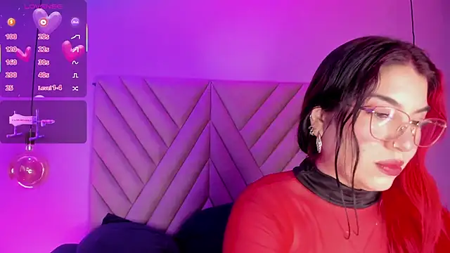 EmmaSwift  online show from December 2, 2025, 2:56 am