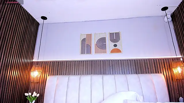 Ashleyy23x online show from April 8, 2026, 7:37 pm