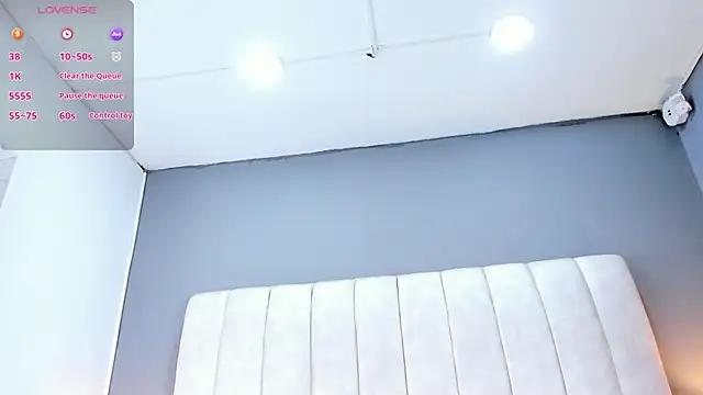 Ashleyy23x online show from November 10, 2025, 8:03 pm