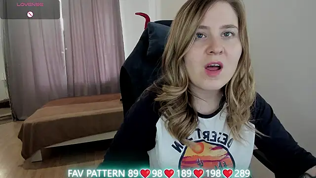 Snapshot of Olivia_Munk chatting on March 7, 2025, 9:51 am Olivia Munk online show from March 7, 2025, 9:51 am