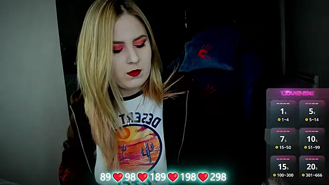 Snapshot of Olivia_Munk chatting on September 20, 2025, 4:28 am Olivia Munk online show from September 20, 2025, 4:28 am