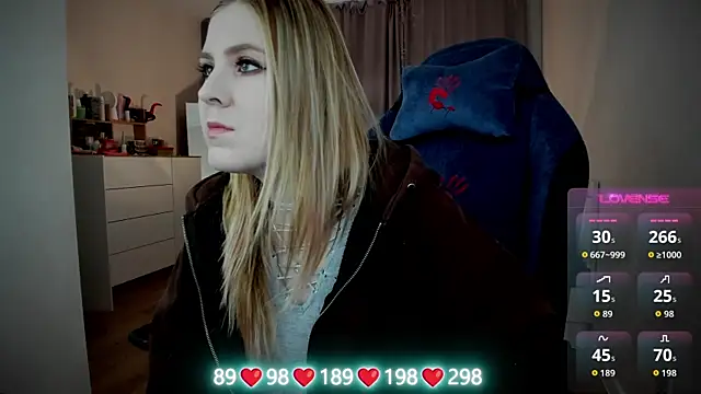 Snapshot of Olivia_Munk chatting on September 24, 2025, 4:41 am Olivia Munk online show from September 24, 2025, 4:41 am