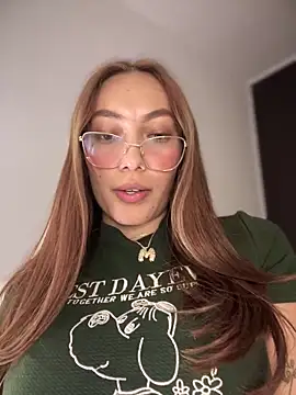 MichelleFerry  online show from December 16, 2024, 7:37 am