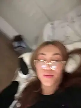 MichelleFerry  online show from February 25, 2025, 9:09 am