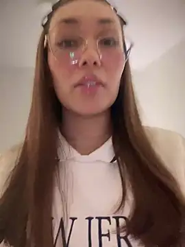 MichelleFerry  online show from January 22, 2025, 3:52 am