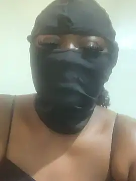 sweet1111 online show from March 22, 2025, 12:46 pm