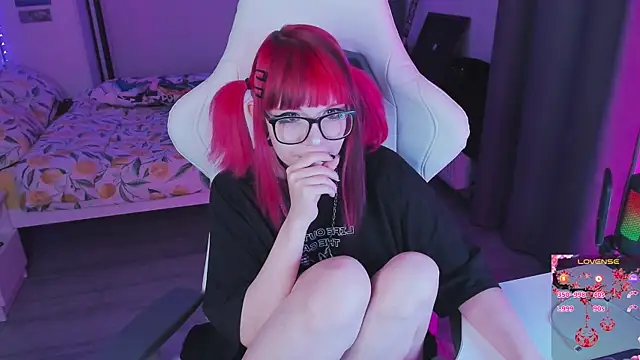 Snapshot of Yumi_Youkai chatting on September 17, 2025, 5:15 pm Yumi Youkai online show from September 17, 2025, 5:15 pm