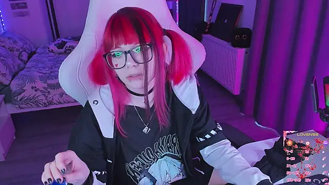 Snapshot of Yumi_Youkai chatting on October 14, 2025, 12:50 pm Yumi Youkai online show from October 14, 2025, 12:50 pm