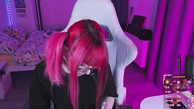 Snapshot of Yumi_Youkai chatting on December 19, 2025, 2:26 am Yumi Youkai online show from December 19, 2025, 2:26 am