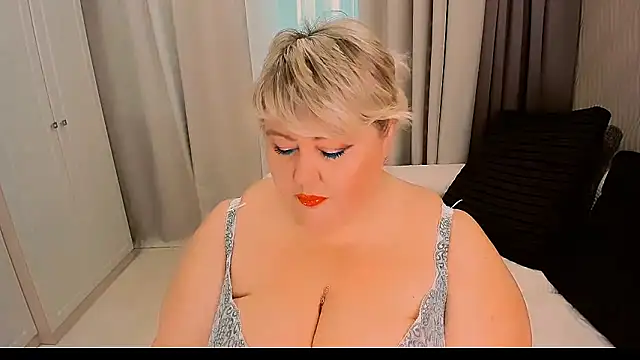 BIGTITSBBW online show from September 26, 2025, 7:48 am