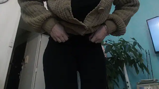 Snapshot of BabyNila chatting on December 3, 2024, 9:17 pm BabyNila online show from December 3, 2024, 9:17 pm