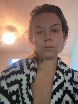 Snapshot of BabyNila chatting on October 10, 2025, 6:03 am BabyNila online show from October 10, 2025, 6:03 am