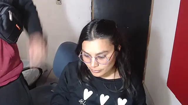 luxury sex 17 online show from March 5, 2025, 10:21 pm