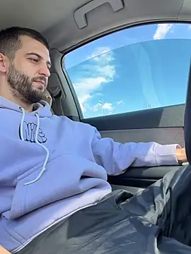 ElChapoGuzman95 online show from April 12, 2026, 9:34 am