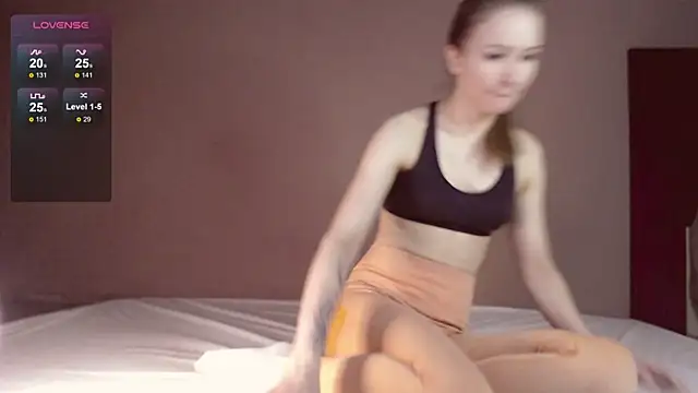 May F1ower online show from February 10, 2025, 8:53 am