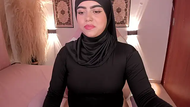 shayla 18 online show from January 25, 2025, 8:00 pm