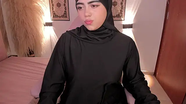 shayla 18 online show from January 28, 2025, 7:42 pm