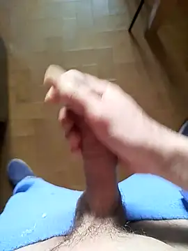 Snapshot of Neria chatting on March 13, 2025, 5:50 pm Neria online show from March 13, 2025, 5:50 pm