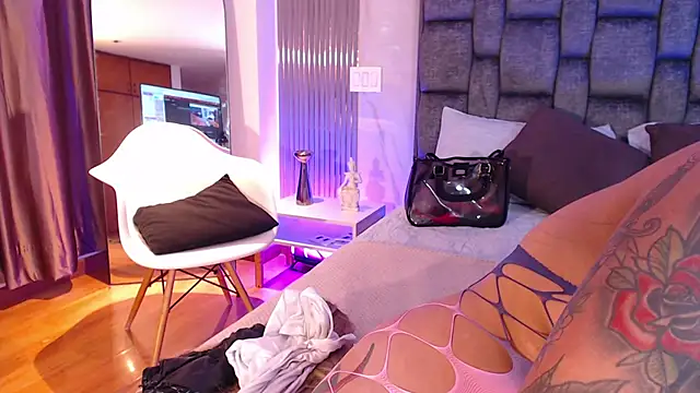 WildyTemping online show from October 1, 2025, 8:13 pm