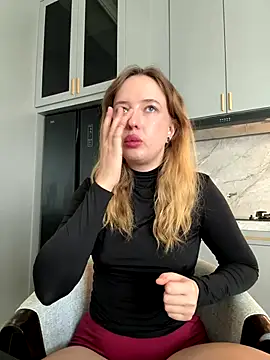 Nura n Sarah online show from December 17, 2025, 5:12 am