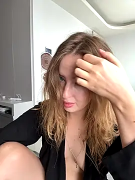 Nura n Sarah online show from November 2, 2025, 3:22 am