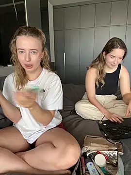 Nura n Sarah online show from September 17, 2025, 3:08 am