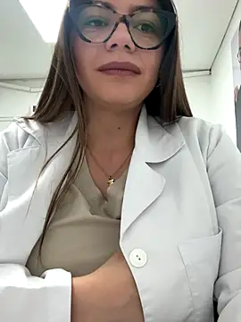 alicee16 online show from September 9, 2025, 3:43 pm