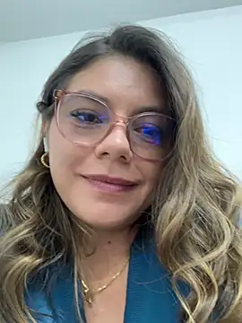 alicee16 online show from February 16, 2025, 4:32 pm