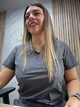 alicee16 online show from May 12, 2026, 6:58 pm