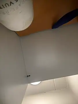 Snapshot of Neelo-Smith chatting on September 21, 2025, 3:22 am Neelo-Smith online show from September 21, 2025, 3:22 am