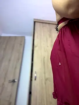 Alicia Ruiz online show from September 17, 2025, 5:59 pm