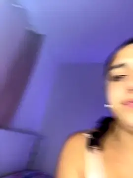 Alicia Ruiz online show from November 10, 2025, 10:15 pm