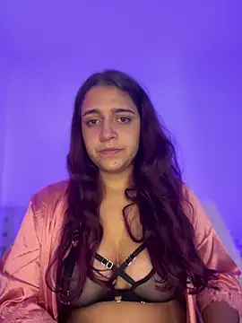 Alicia Ruiz online show from March 5, 2025, 4:35 pm